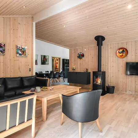 Rosaline - 500m From The Sea By Interhome Grenå